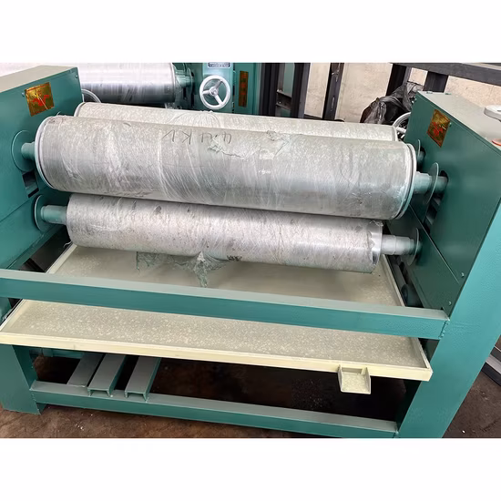 Ceを使用した合板製造ラインのベニヤ接着剤スプレッダー